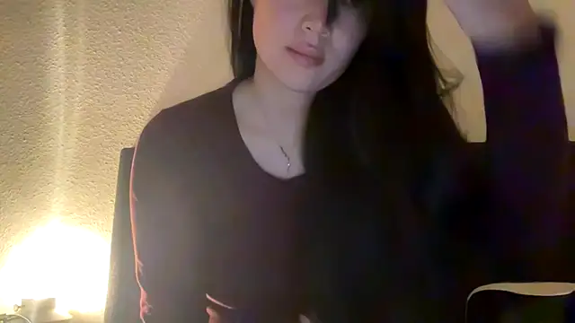 Snapshot of clairewntr chatting on 10.25.25 clairewntr online show from 10.25.25