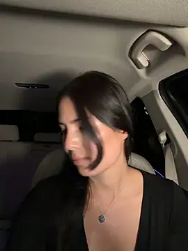 Snapshot of clairewntr chatting on 10.30.25 clairewntr online show from 10.30.25