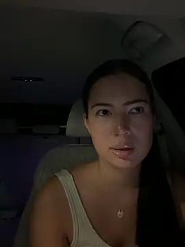 Snapshot of clairewntr chatting on 11.11.25 clairewntr online show from 11.11.25