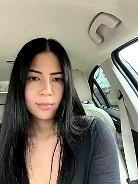 Snapshot of clairewntr chatting on 12.14.25 clairewntr online show from 12.14.25