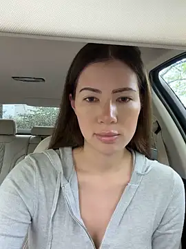 Snapshot of clairewntr chatting on 05.16.26 clairewntr online show from 05.16.26