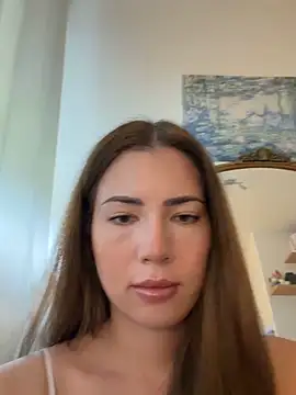 Snapshot of clairewntr chatting on 06.14.26 clairewntr online show from 06.14.26