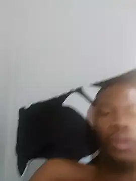 Snapshot of Malibongwe17 chatting on 09.21.25 Malibongwe17 online show from 09.21.25