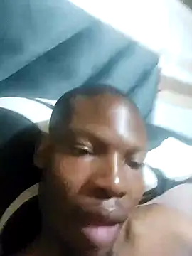 Snapshot of Malibongwe17 chatting on 10.07.25 Malibongwe17 online show from 10.07.25