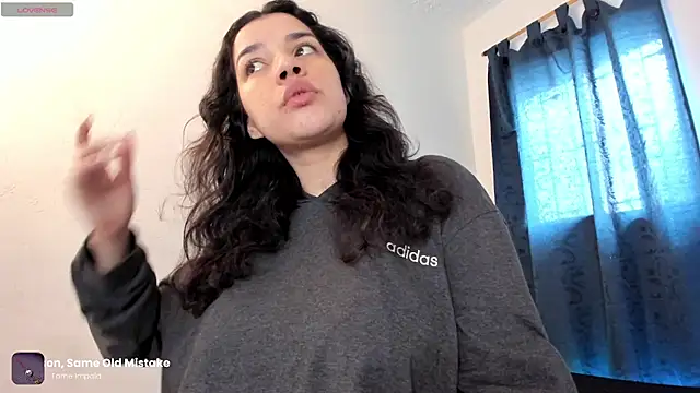 Snapshot of carmesix chatting on 02.11.25 carmesix online show from 02.11.25