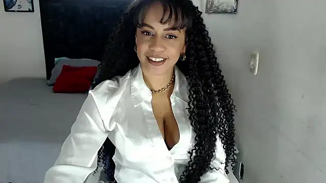 Snapshot of yeli_xxx chatting on 09.23.25 yeli xxx online show from 09.23.25