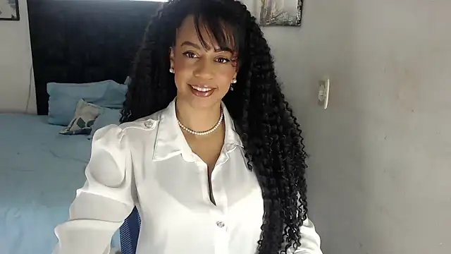 Snapshot of yeli_xxx chatting on 12.05.25 yeli xxx online show from 12.05.25