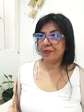 Snapshot of aisha_latina chatting on 01.16.26 aisha latina online show from 01.16.26