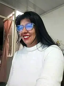 Snapshot of aisha_latina chatting on 02.23.26 aisha latina online show from 02.23.26