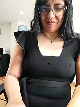 aisha latina online show from 05.06.26