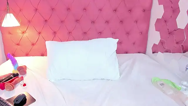 DaliaScoth online show from 02.27.25