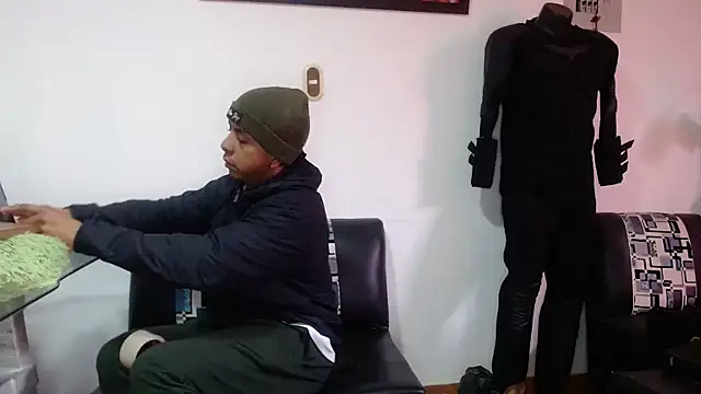 Snapshot of Black_hot266 chatting on 12.18.25 Black hot266 online show from 12.18.25