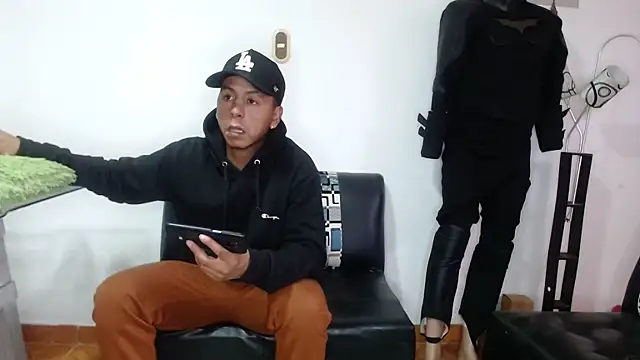 Snapshot of Black_hot266 chatting on 02.04.26 Black hot266 online show from 02.04.26