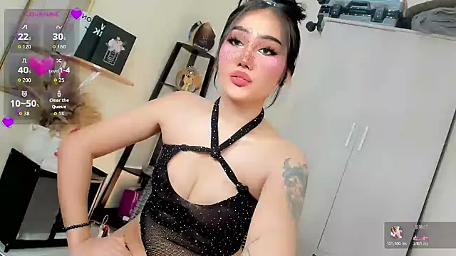 Icon1c LiLy online show from 10.30.25