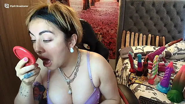 sofia23dirty online show from 10.13.25