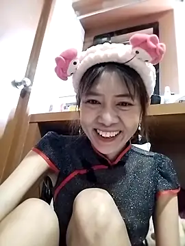 Snapshot of Little_suzy5 chatting on 06.09.26 Little suzy5 online show from 06.09.26