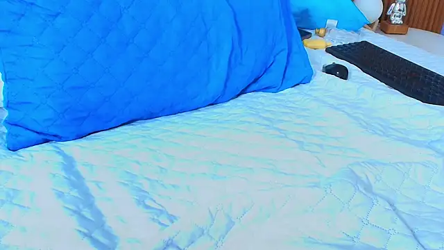 IrresistibleMilf online show from 02.28.25