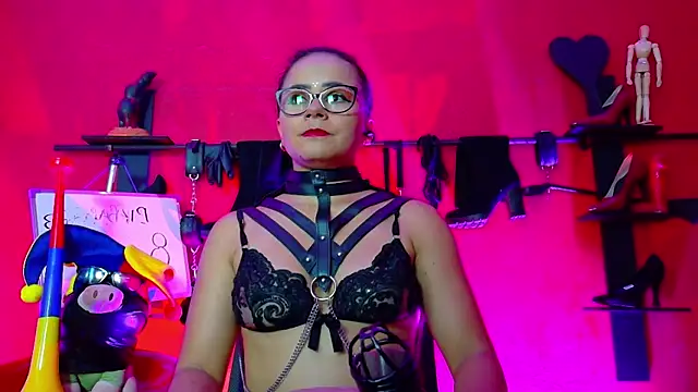 MistressSlut1 online show from 06.16.26