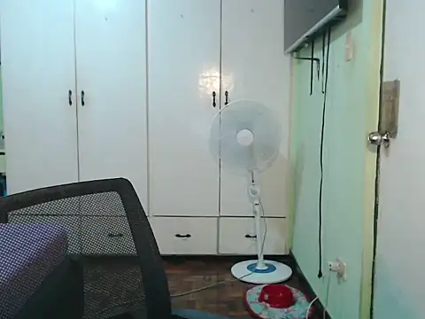 Ezradeliciosa online show from 03.14.26