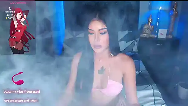 Snapshot of BigCockGODDESS chatting on 12.23.24 BigCockGODDESS online show from 12.23.24