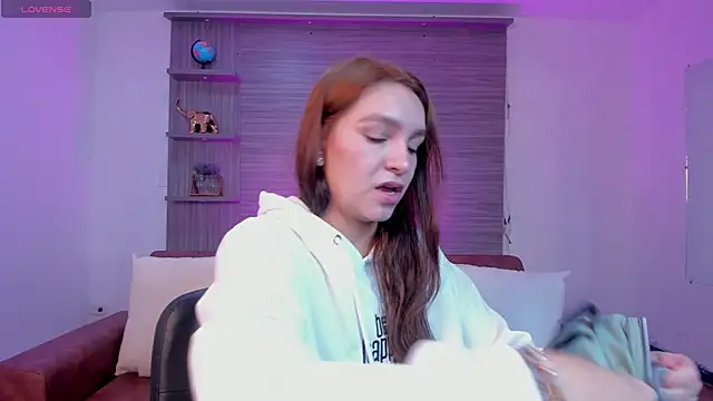 miataylorr1 online show from 01.16.25