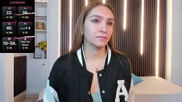 miataylorr1 online show from 09.22.25