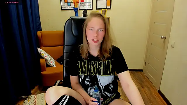  fiona Love online show from 05.02.26
