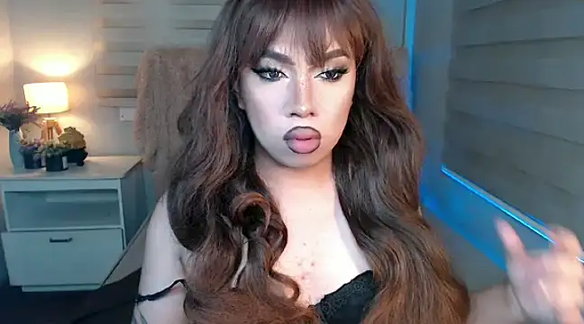 RebecaNextToYou online show from 02.28.25