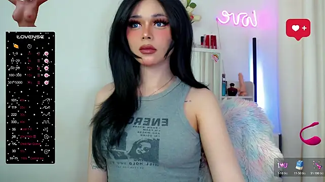 Snapshot of Salsallita chatting on 05.20.26 Salsallita online show from 05.20.26