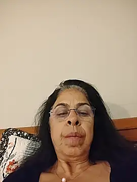 Susannemilf online show from 11.13.25