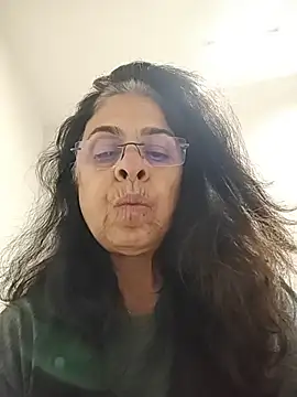 Susannemilf online show from 11.18.25