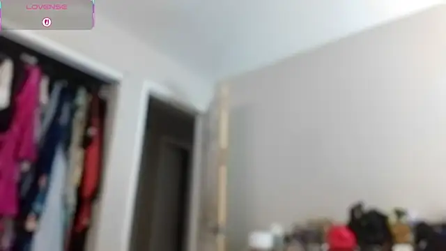 julimonroe online show from 09.11.25