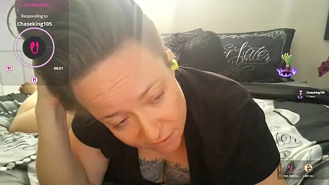 julimonroe online show from 10.17.25