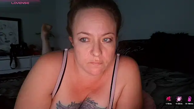 julimonroe online show from 02.04.26