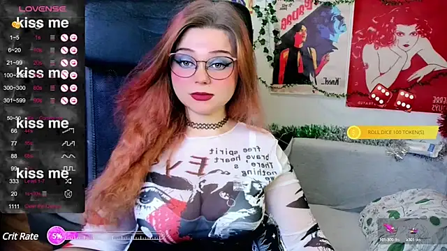 Snapshot of StellaMilla chatting on 01.10.25 StellaMilla online show from 01.10.25