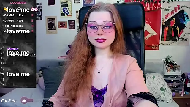 Snapshot of StellaMilla chatting on 03.22.25 StellaMilla online show from 03.22.25