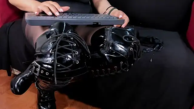 MissVioleta1 online show from 04.23.26