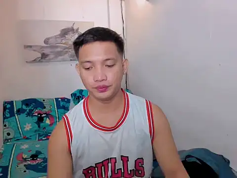 Snapshot of xSebastian19 chatting on 12.18.25 xSebastian19 online show from 12.18.25