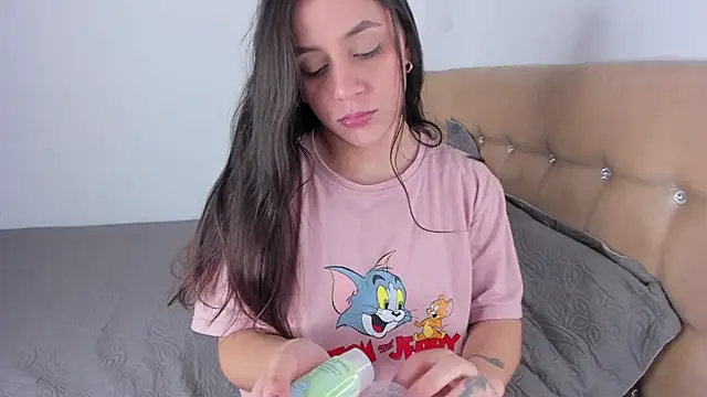 EmmaGrace1999 online show from 10.08.25