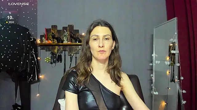 Snapshot of Mistress_Pamela chatting on 01.10.25 Mistress Pamela online show from 01.10.25