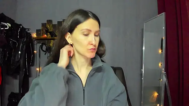 Snapshot of Mistress_Pamela chatting on 02.01.25 Mistress Pamela online show from 02.01.25