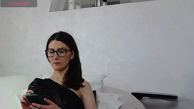 Snapshot of Mistress_Pamela chatting on 02.07.25 Mistress Pamela online show from 02.07.25