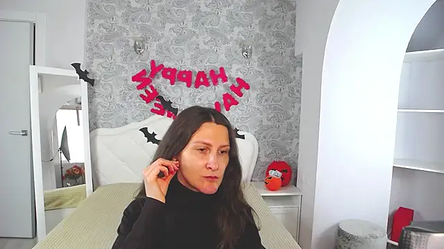 Snapshot of Mistress_Pamela chatting on 11.01.25 Mistress Pamela online show from 11.01.25