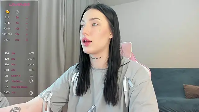 JenniferQueen11 online show from 12.28.24