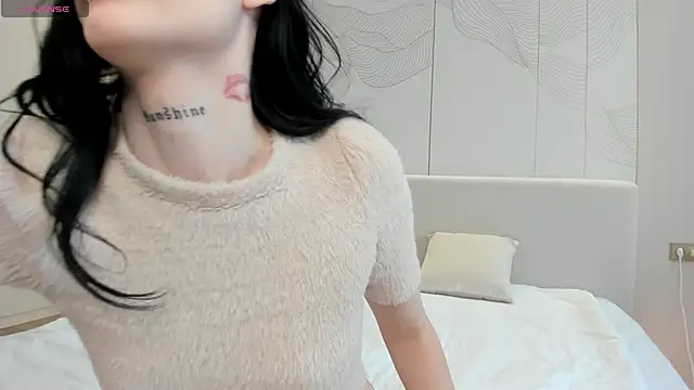 JenniferQueen11 online show from 11.29.25