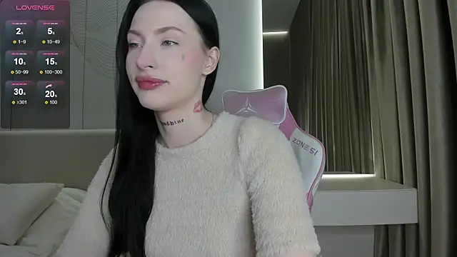 JenniferQueen11 online show from 07.11.26