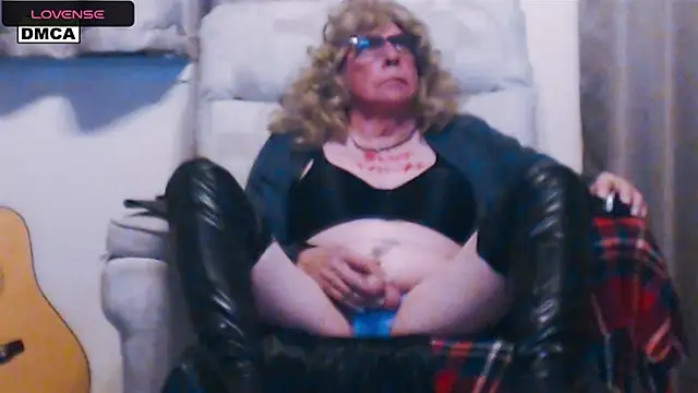 Snapshot of FilthytvGRACIE chatting on 03.21.25 FilthytvGRACIE online show from 03.21.25