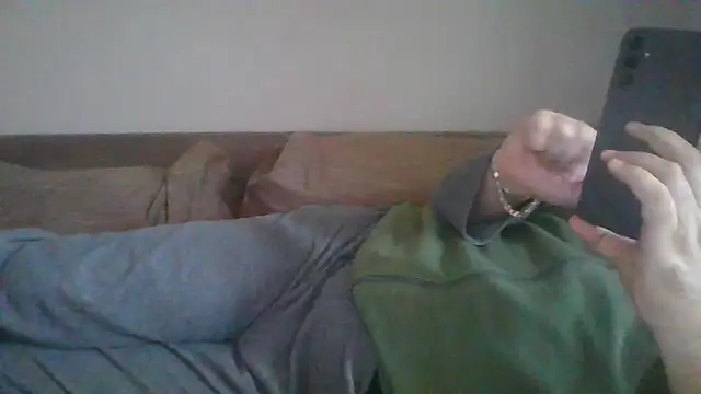 Snapshot of Anderrust chatting on 11.30.25 Anderrust online show from 11.30.25