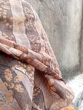 Snapshot of Lattika-Bhabhi chatting on 03.20.25 Lattika-Bhabhi online show from 03.20.25