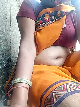 Snapshot of Lattika-Bhabhi chatting on 09.14.25 Lattika-Bhabhi online show from 09.14.25